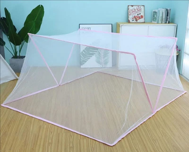 Moustiquaire pop-up facile a plier et a transporter